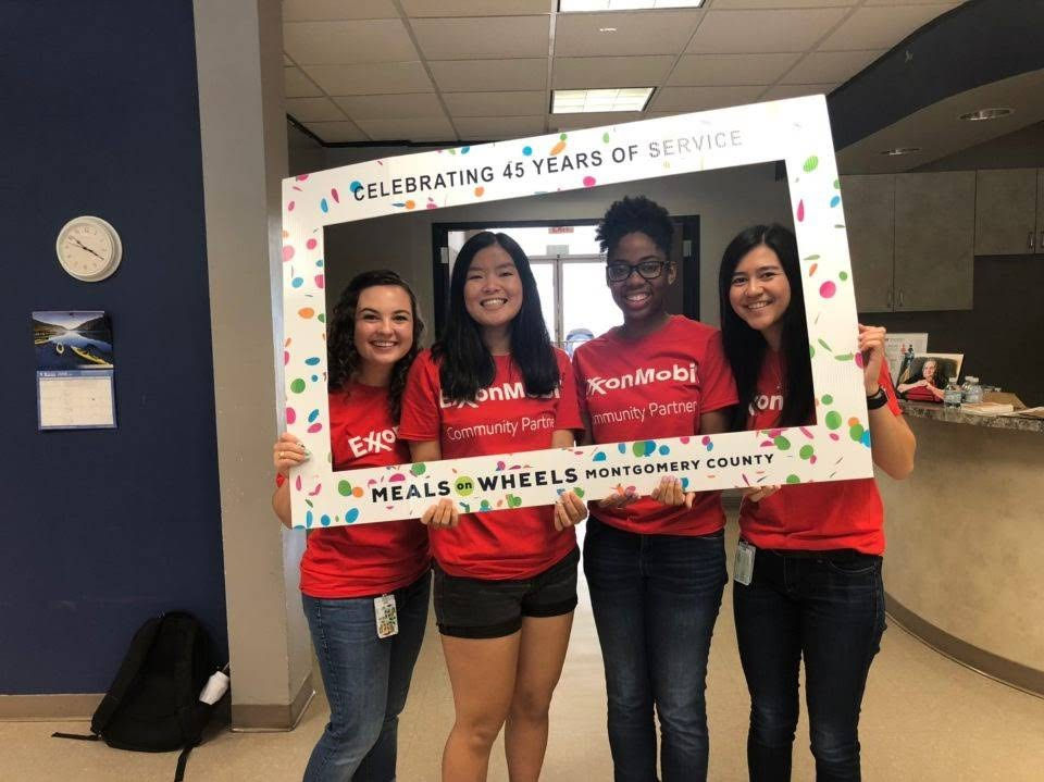 Exxon Intern Volunteer Event